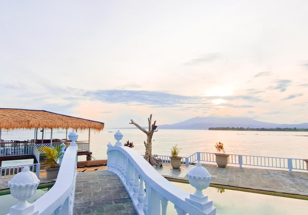 גילי טרוונגן Gili Beachfront Suites מראה חיצוני תמונה